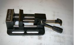 Picture of 15660 - NEW 3" DAYTON QUICK RELEASE DRILL PRESS VISE, MODEL 4TK06