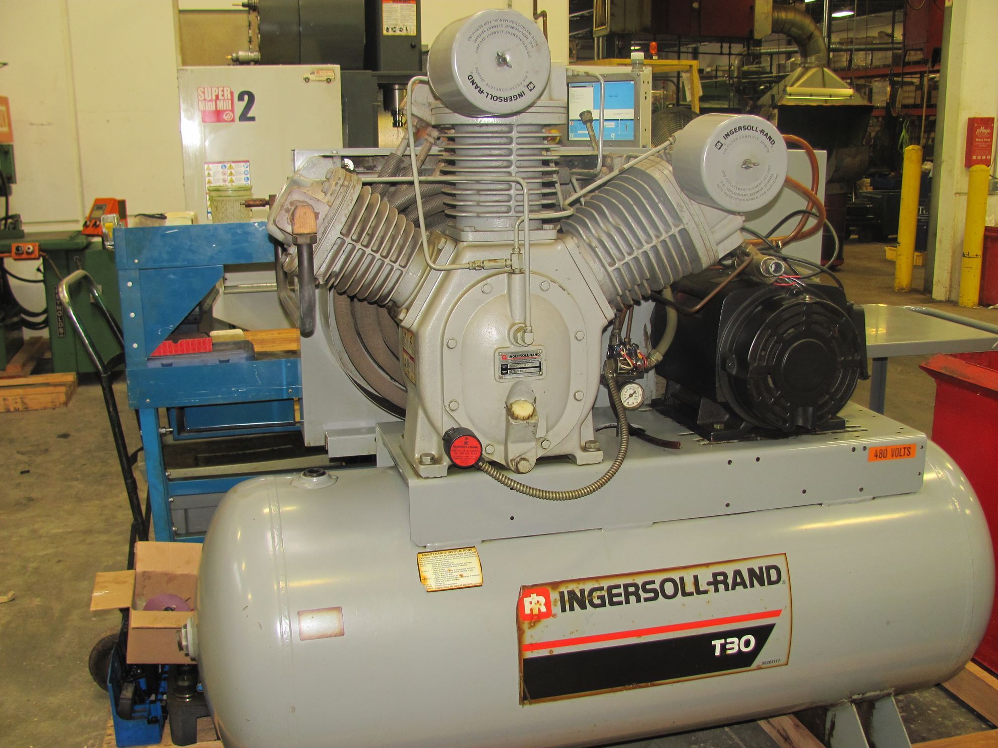 60556 - 20 HP INGERSOLL RAND T30 TWO STAGE AIR COMPRESSOR